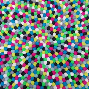 Felt Ball Rugs. Round Felt Ball Rug / Carpet / Home Decor / Pom Pom ...