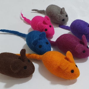 Felted Wool Mouse / Cat Toys / Mice Cat toy. Handmade Wool Mouse Cat Toy, Cat Mice Toys 100 % Wool Handmade image 3