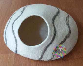 EXTRA LARGE Felt Cat Cave (50 cm or 20 Inches Diameter) Cat Bed / Pet Bed / Puppy Bed / Cat House. 100 % Wool Natural Color