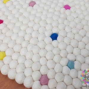 Felt Ball Rugs / White Rug with bright spot / Nursery Rug / Girl room carpet Free Shipping image 3