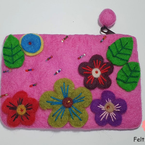 Felted Floral Coin Purse, Handmade from 100 % wool. Made in Nepal