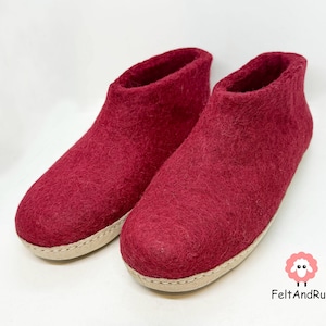 Gevilte schoenwol indoor pantoffel. Handgemaakt van 100% wol geïmporteerd uit Nieuw-Zeeland. Gemaakt in Nepal. GRATIS VERZENDING