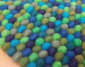Alfombra de bolas de fieltro: tapete de juego hecho a mano 100% lana