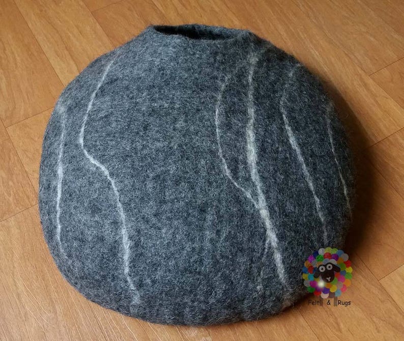 Large Felt Cat Cave 40 cm or 16 Inches Diameter Cat Bed / Pet Bed / Puppy Bed / Cat House. 100 % Wool Natural Color image 2