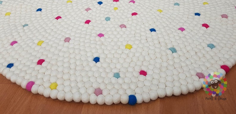 Felt Ball Rugs / White Rug with bright spot / Nursery Rug / Girl room carpet Free Shipping image 6