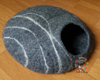 Large Felt Cat Cave  (40 cm or 16 Inches Diameter) Cat Bed / Pet Bed / Puppy Bed / Cat House. 100 % Wool Natural Color