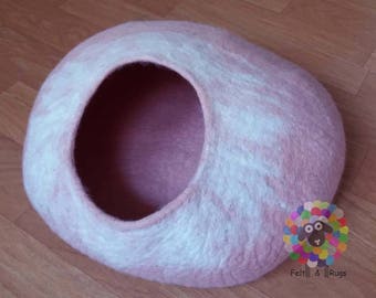 Handmade Wool Felt Cat Cave (40cm Diameter)