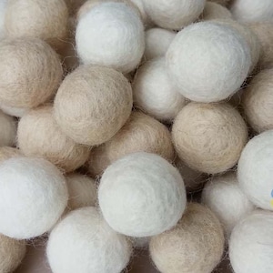 2 cm Filz-Pom-Poms. Wolle Pom Pom Kinderzimmer Girlande Dekoration. Weiß / Offwhite. 100 % Wolle - DIY Craft