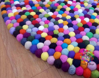 Alfombra de bolas de fieltro multicolor: Alfombra de lana hecha a mano para guardería (20-250 cm)