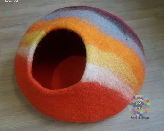 Large Multicolor Felt Cat Cave / 40 cm or 16 Inches Diameter / Cat Bed / Pet Bed / Puppy Bed / Cat House. 100 % Wool Natural Color