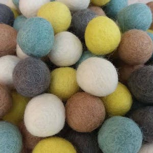2 cm Filz Bommeln. Wolle Pom Pom Girlande Kindergirlande Dekoration 100 % Wolle - DIY Basteln
