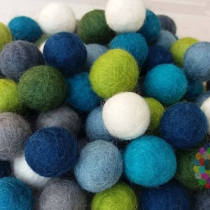 2 cm Filz Bommeln. Wolle Pom Pom Girlande Kindergirlande Dekoration 100 % Wolle - DIY Basteln