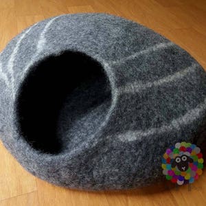 Felt Cat Cave  (40 cm or 16 Inches Diameter) Cat Bed / Pet Bed / Puppy Bed / Cat House. 100 % Wool Natural Color