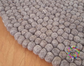 Handmade Wool Felt Ball Rug: Light Natural Earth Tone