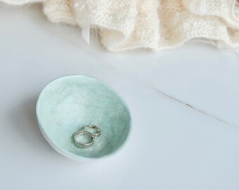 Ring security, Ceramic ring dish, Wedding ring holder, Ring cone, Boho jewelry holder, Personalized Trinket dish Jewelry storage Ring bearer