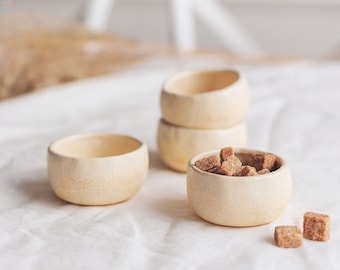 Set of 4 small bowls, Spices bowls, Ceramic pinch bowl modern, Trinket dish, Mini facial mask bowl, Tiny stoneware salt dish, Organic gift