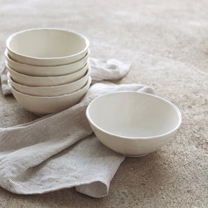 Stoneware Bowl, Handmade Stoneware Dinnerware, White Ceramic Bowl, creamy Pottery Bowl, Ceramic Dinnerware Bowl, Ceramic Dinner Bowl, Ramen Bowl
