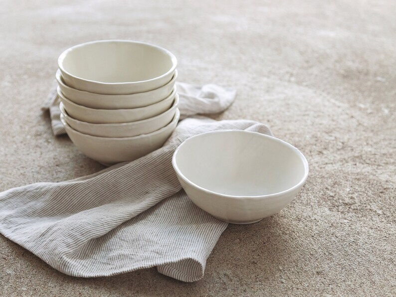 Stoneware Bowl, Handmade Stoneware Dinnerware, White Ceramic Bowl, creamy Pottery Bowl, Ceramic Dinnerware Bowl, Ceramic Dinner Bowl, Ramen Bowl