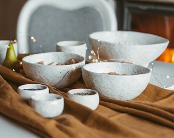 Ceramic bowls speckled white, Matte pottery mixing dish set, Stacking prep bowls, Stoneware serveware modern, Fruit bowl, Popcorn bowl