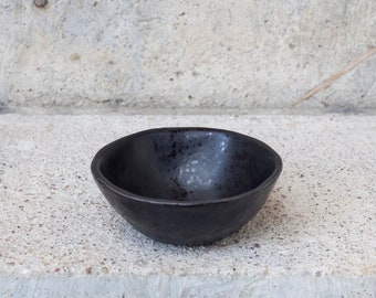 Black ceramic bowl, Mini ikebana bowls to hold the flowers up, One bite plates, Shallow dip bowl, Dipping bowl, Small stoneware rice bowl