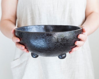 Black stoneware serving bowl, Simple ceramic bowl, Rustic dinner Bowl, Japanese Style fruit bowl, Deep centerpiece dish, Large salad bowl