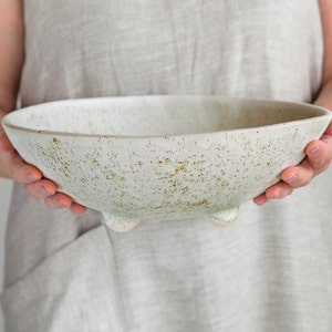 Fruit bowl pottery for kitchen counter, Speckled white centerpiece, Large serving bowl, Decorative fruit bowl ceramic, Rustic deep dish