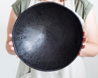 Ceramic big black bowl, Pottery fruit bowl organic shape, Rustic decorative table centerpiece, Large serving dish, Speckled Wabi Sabi bowl