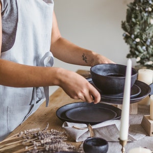 christmas dinner table setting, holiday table ideas, farmhouse dish set, black dinnerware set 12