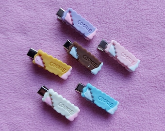 Kawaii cute small pastel candy bear bow star resin hairclips lolita fairy kei pastel goth dolly party kei punk stars hearts pink blue