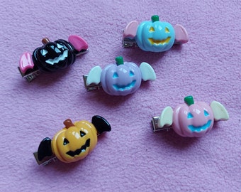 creepy cute halloween pumpkin carving jack o'lantern hairclips goth fairy pastel goth dolly party kei punk stars hearts pink blue yellow bow