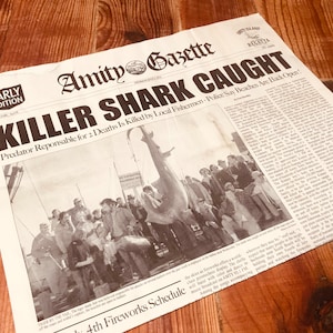 Amity Gazette JAWS “killer shark caught”- REPLICA (JAWS I)