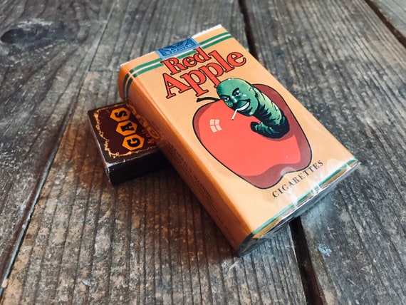 レッドアップル タランティーノ レプリカ（Red apple cigarettes