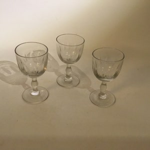 C 1930’s Set Of 3Liqueur / Cordial Glasses On Stem Elegant Simple Design H 3”