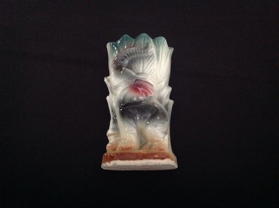 ヴィンテージ装飾小型花瓶 象のフィギュア付き 高さ 4 インチ