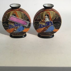 Pair Vintage C 1940’s  T T Takito (1880-1948) Small Round Moriage Satsuma Hand Painted Vases.