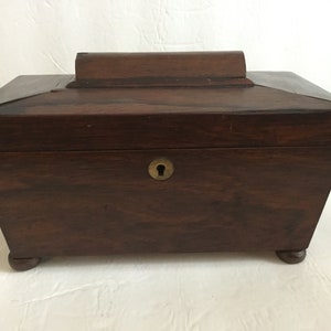 Antique 18th Cent English Rosewood Tea Caddy With Coffered Top Slanted  Sides