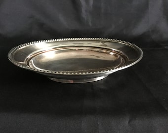 この大皿はゴーハムシルバープレートシャンティリートレイです - Etsy 日本