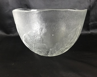 Vintage 1960’s Clear Glass Bowl From Kosta Boda Sweden.Leaf Design By Goran Warff Dia 7.5” H 5” Excellent Condition