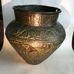 Antique Late a1800’s Middle Eastern Persian Islamic Copper Pot.Beautifully Hammered,Chased And Etched