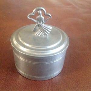 Vintage Swedish Ystad Tenn Round Pewter Box W/Lid. 3 1/2&quot;dia.2 1/2&quot;H