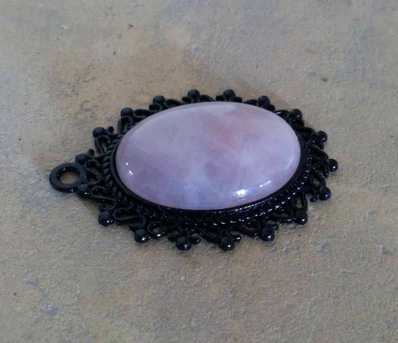 'rose Quartz' pendant black image 2