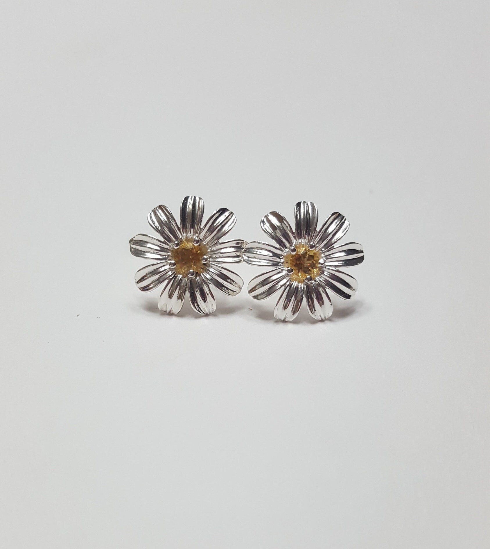Silver Daisy Earrings Floral Earrings Topaz Earrings Daisy Etsy