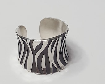 silver zebra ring, zebra ring, zebra print ring, silver animal print ring, vegan jewelry, sustainable jewelry, vegan jewels