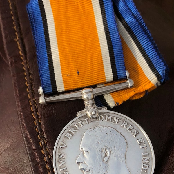 La médaille de guerre britannique pour le service de la grande guerre pour la civilisation 1914 1918 à 27517 Pte J A McClelland KBOS Kings own Scottish Borderers