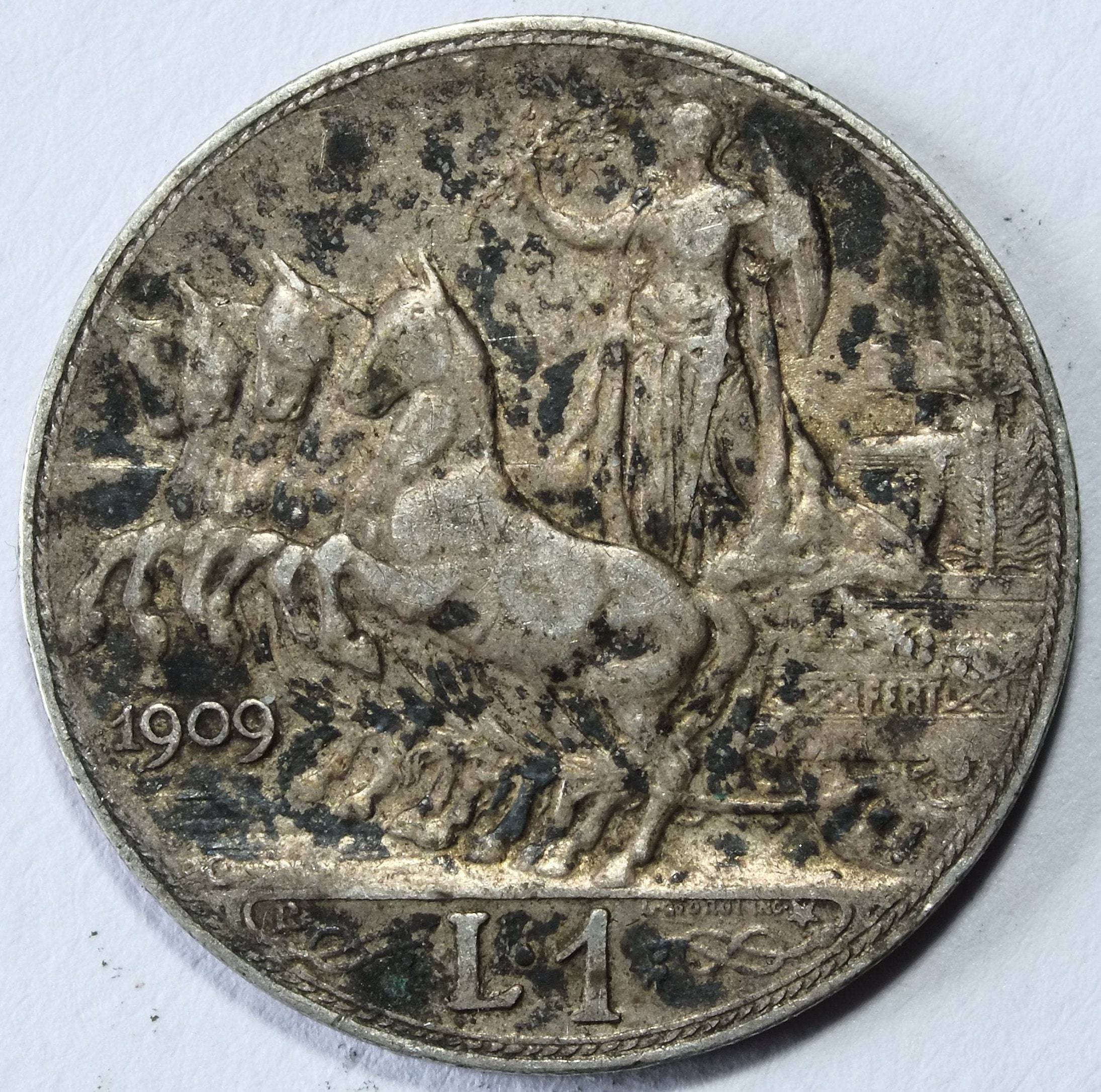 イタリア銀貨1916年／ヴィットーリオエマヌエーレ3世／クァドリガ／Ⅴ220-1