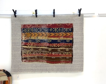 Vintage Wall Hanging Rug: Weaving Tapestry (3’4x4’3 ft)