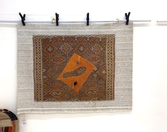 Vintage Wall Hanging Rug: Weaving Tapestry (3’4x4’4 ft)