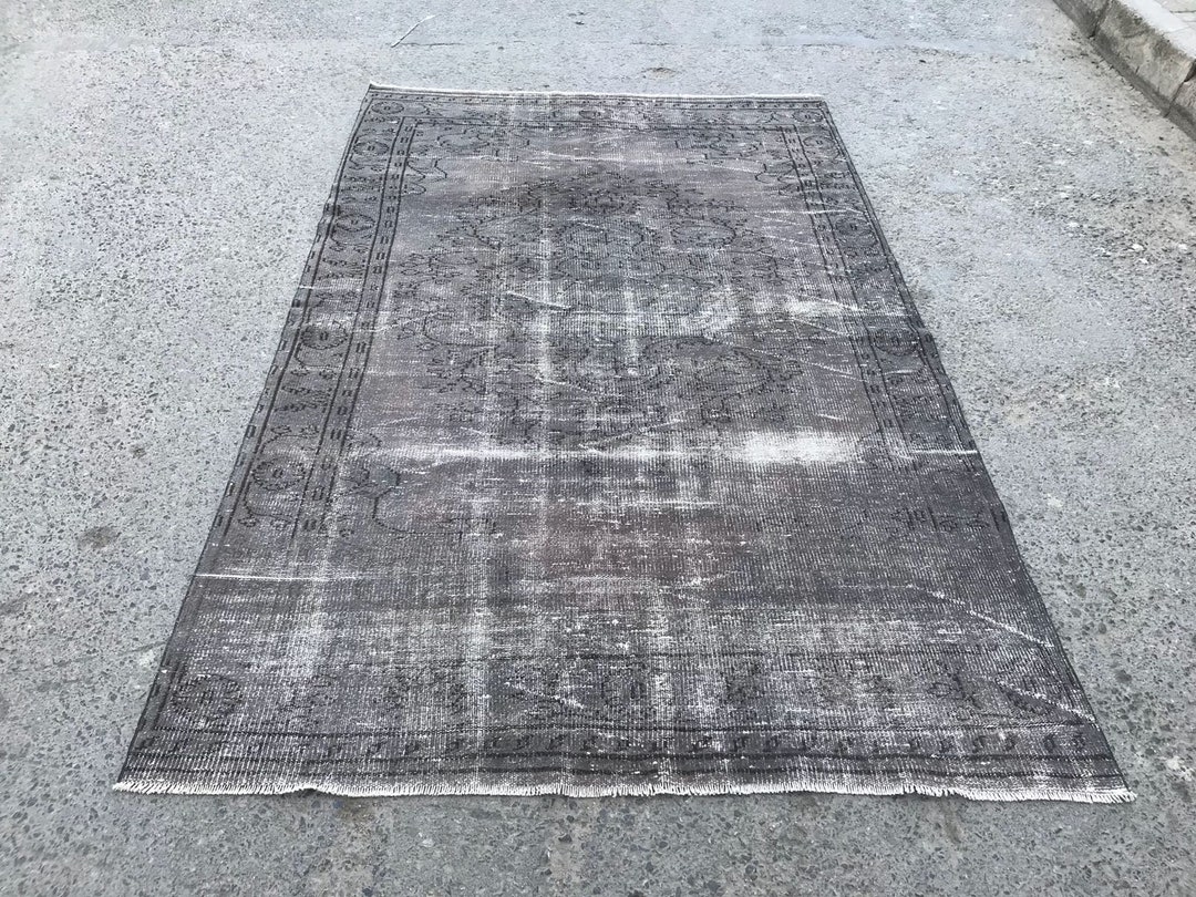Gray Vintage Rug, Flor Rug, Decorative Rug 8'9x5'5 Feet. Hand Made Rug