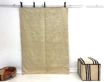 Tapis vintage en laine et tulu, mohair, poils longs beige crème, 4 x 6 pi