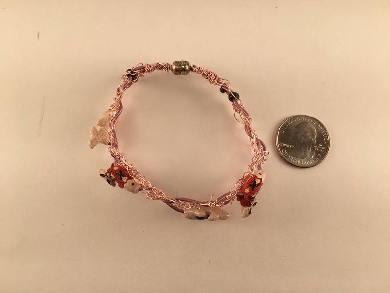 Pink wire bracelet with fish image 3